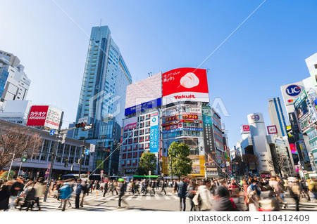 假日澀谷車站前的緊急十字路口 假日澀谷車站前的緊急十字路口 110412409