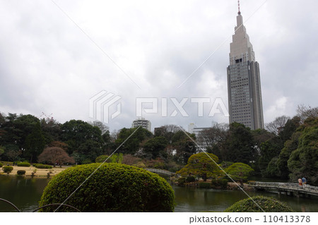 Parks and skyscrapers Parks and skyscrapers 110413378