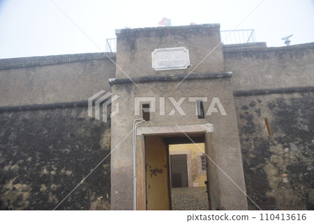 葡萄牙世界遺產埃爾瓦斯邊防城埃爾瓦斯聖露西亞要塞正門 110413616