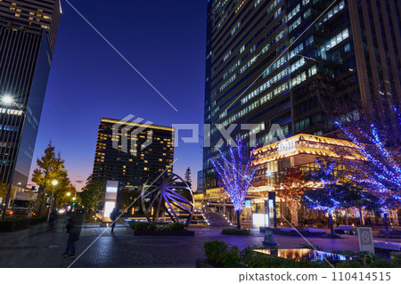 Night view of Yokohama Minatomirai in Christmas season Night view of Yokohama Minatomirai in Christmas season 110414515