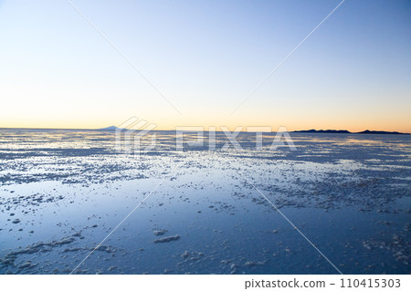 Salar de Uyuni, Bolivia Salar de Uyuni, Bolivia 110415303