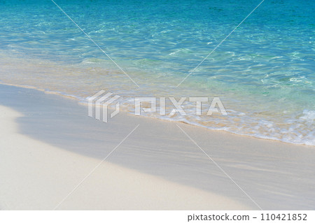 Beautiful beach on Paradise Island 110421852