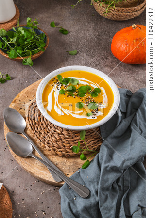 Creamy pumpkin soup 110422312