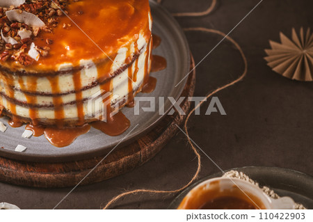 Delicious caramel cake Delicious caramel cake 110422903