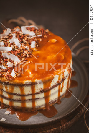 Delicious caramel cake Delicious caramel cake 110422924