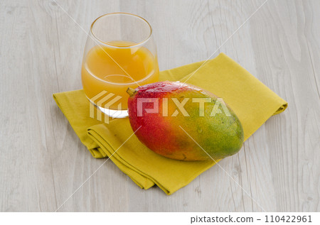Fresh mango juice 110422961