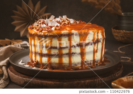 Delicious caramel cake 110422976