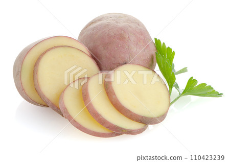 Red sliced potatoes Red sliced potatoes 110423239