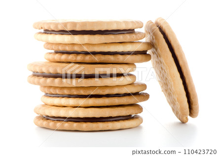 Sandwich biscuits with chocolate filling 110423720
