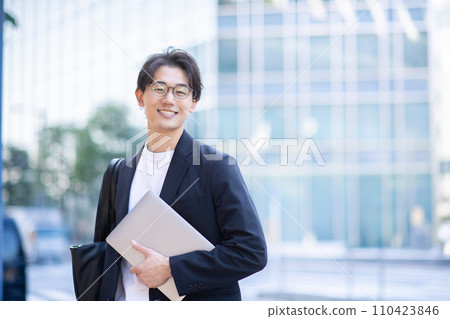 有計算機的商人 110423846