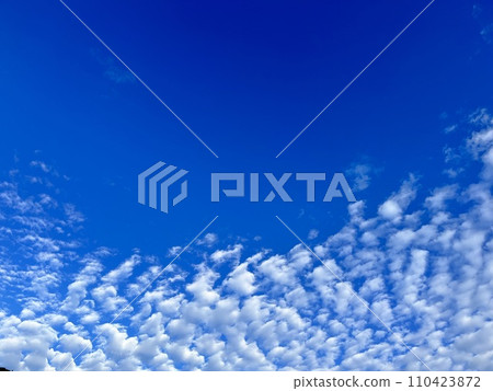 Clouds floating in the blue sky Clouds floating in the blue sky 110423872