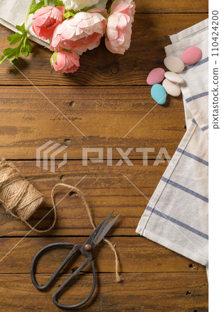 Old-fashioned scissors 110424200