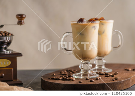 Iced coffee in glass jars 110425100