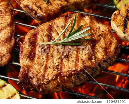 freshly grilled steak 110425291