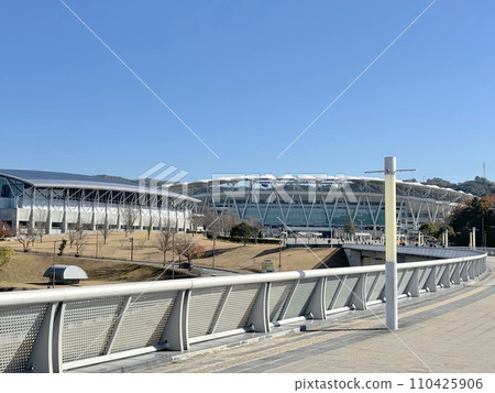 Runners running through Ogasayama Sports Park in Shizuoka Prefecture 110425906