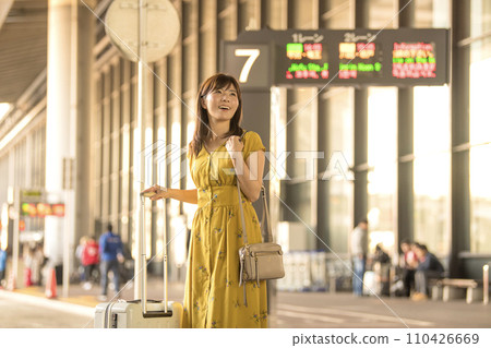 機場到達巴士站女 機場到達巴士站女 110426669