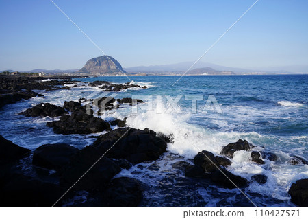 rocks on the beach 110427571