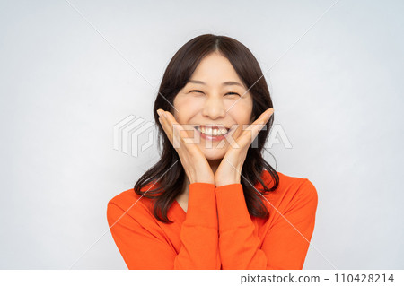 Middle-aged woman, beautiful middle-aged woman, wife Middle-aged woman, beautiful middle-aged woman, wife 110428214