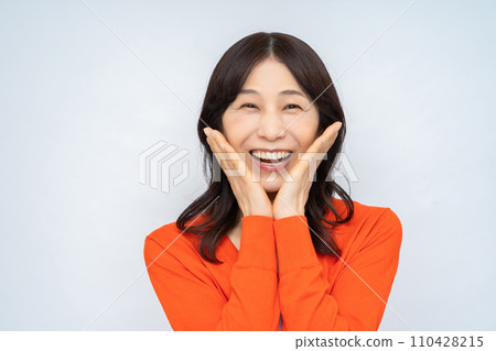 Middle-aged woman, beautiful middle-aged woman, wife Middle-aged woman, beautiful middle-aged woman, wife 110428215