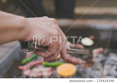 barbeque, bbq, grilling 110429346