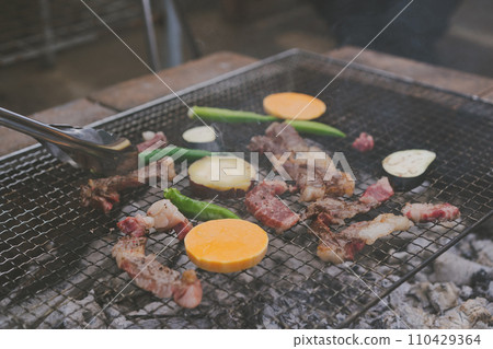 barbecue, barbecued, barbeque 110429364