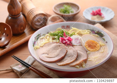 Pork bone ramen (soy sauce base) 110429897