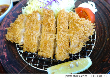 Fresh fried tonkatsu 110430162