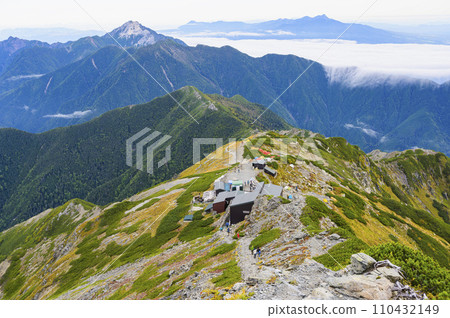 北岳、開駒岳、八嶽山肩的小屋 110432149