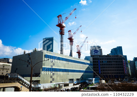 Tokyo redevelopment under construction around Shinjuku Station West Exit 2023.12 b-2 High chroma contrast Tokyo redevelopment under construction around Shinjuku Station West Exit 2023.12 b-2 High chroma contrast 110432229
