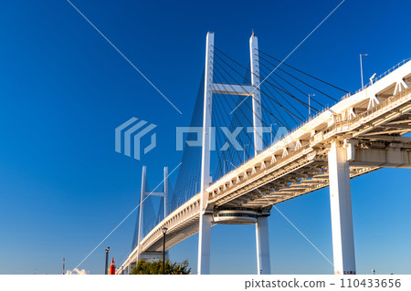 [神奈川縣]橫濱灣大橋，早晨的風景 110433656