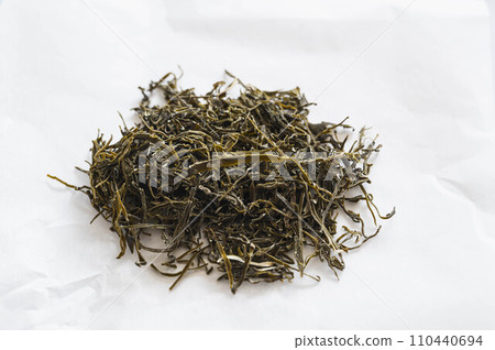 dried mekabu 110440694