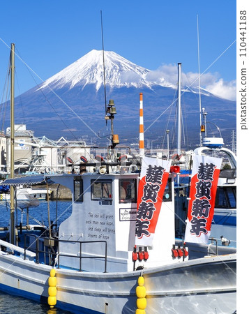 Shizuoka Prefecture, New Year's Tagonoura Fishing Port, January Shizuoka Prefecture, New Year's Tagonoura Fishing Port, January 110441188