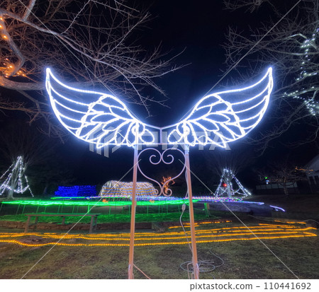 Ah, a date roadside station illumination Ah, a date roadside station illumination 110441692