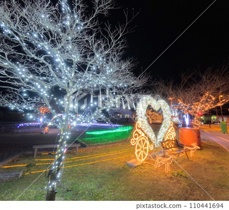 Ah, a date roadside station illumination Ah, a date roadside station illumination 110441694