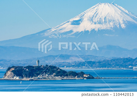 從逗子出發的富士山和江之島 從逗子出發的富士山和江之島 110442013