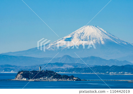 Mt. Fuji and Enoshima from Zushi Mt. Fuji and Enoshima from Zushi 110442019