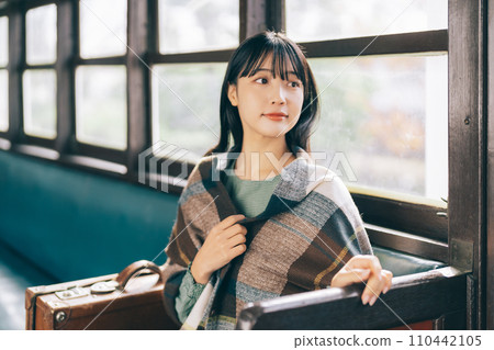 坐火車旅行的女人 坐火車旅行的女人 110442105