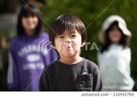 調皮的弟弟 110442769