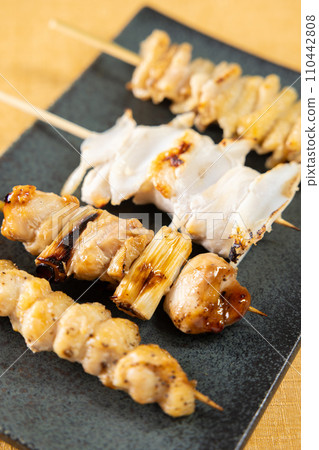 4種美味烤雞肉串拼盤 4種美味烤雞肉串拼盤 110442808