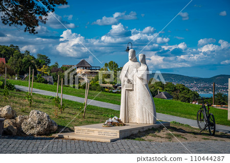 Statue of King Andrew I and Anastasia next to the Tihany Abbey in Tihany, Hungary  110444287