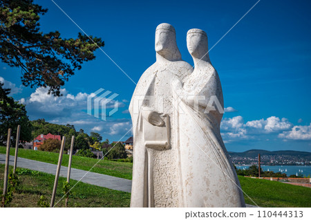 Statue of King Andrew I and Anastasia next to the Tihany Abbey in Tihany, Hungary  110444313
