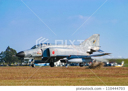 Air Self-Defense Force fighter jet F-4EJ Kai landing 110444703