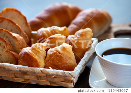 bread on the table 110445037