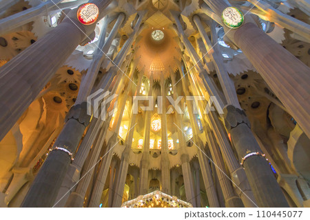 Sagrada Familia  110445077