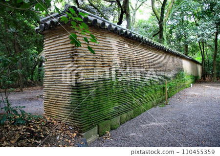 被人們親切地稱為神話般的“熱田先生”…熱田神社“信長之牆” 被人們親切地稱為神話般的“熱田先生”…熱田神社“信長之牆” 110455359