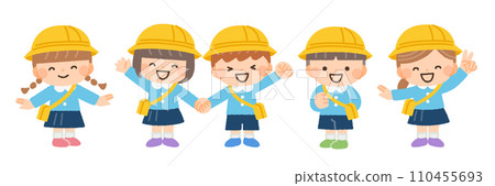 Illustration material of children wearing kindergarten uniforms 110455693