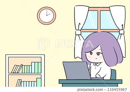 一位女士在房間的辦公桌前工作的插圖，空白空間 110455967