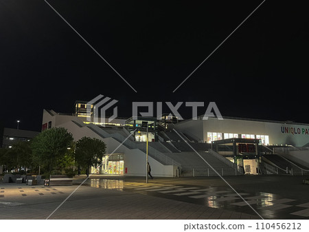 橫濱遊艇港夜景 橫濱遊艇港夜景 110456212