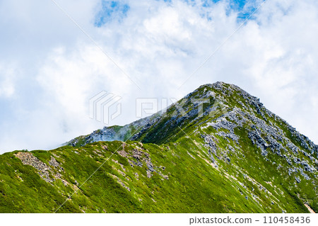 Climbing Mt. Jonendake in summer (Mt. Jonendake seen from the summit of Mt. Jonendake) 110458436