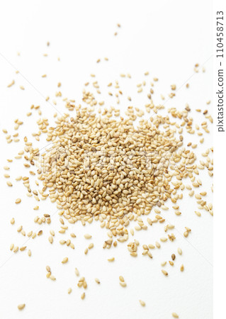 Roasted sesame white background 110458713